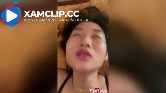 Em làm bồn chứa tinh cho anh xả mọi nơi từ phòng tắm lên giường