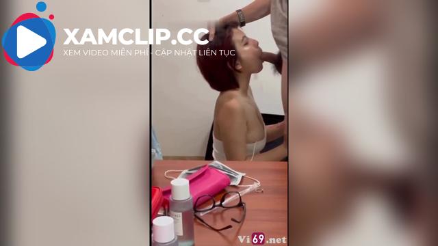 Anh bắn cẩn thận không rớt ra giường đấy
