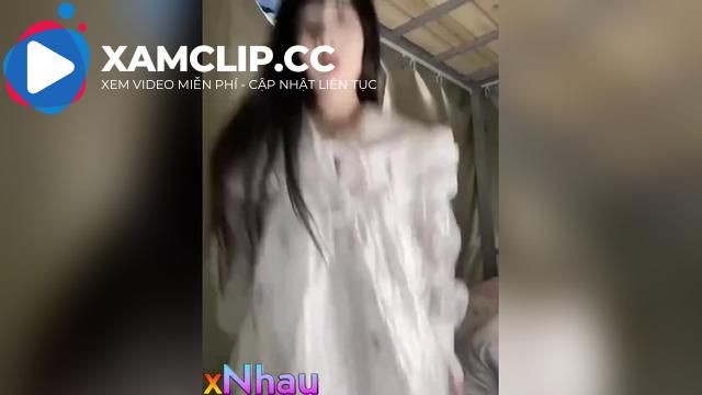 Thủ dâm trong kí túc xá và bị các anh djt