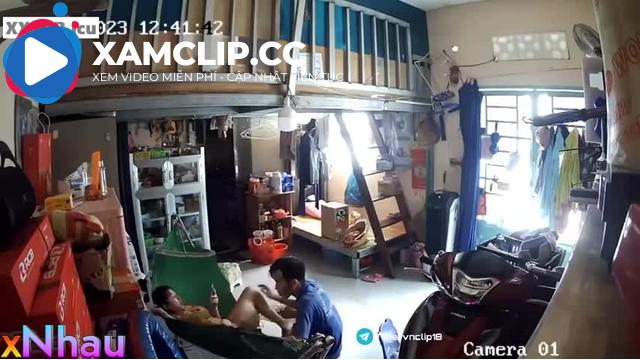 Hack camera quay lén anh công nhân vụng trộm với chủ nhà