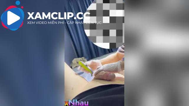 Đi Triệt Lông Cu Nứng Quá Nhờ Em Spa Sục Cặc Giúpp