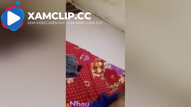Vừa về đến nhà là lại đè con em gái ra loạn luân