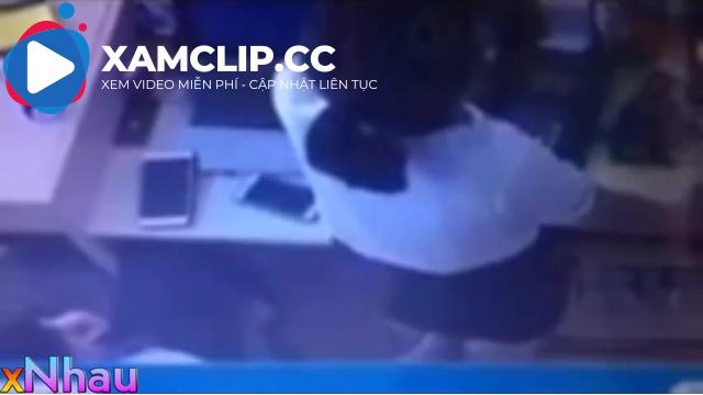 Nam Quản Lý Móc Lốp Em Nhân Viên Thế Giới Di Độngg