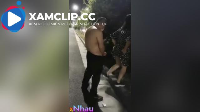 Cặp đôi dẫn nhau ra công viên địt nhau để tạo cảm giác kích thích vừa sướng vừa sợ vl