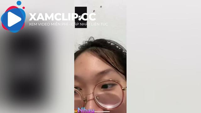 Bé Kính cận mới lớn đã call zalo chat sex