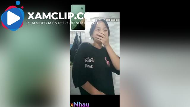 Em Gái 2ka8 Xinh Gái Mà Dại Dột Call Cho Trai Xem Vú