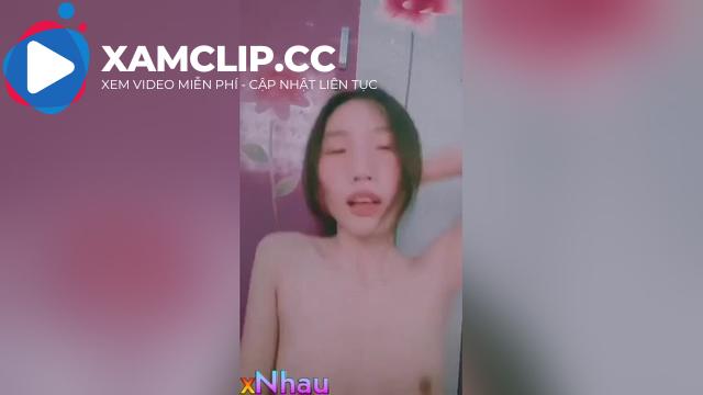 Thanh Nhi Love 9 Vú Hơi Khiêm Tốn Nhưng Lồn Lại Ngon