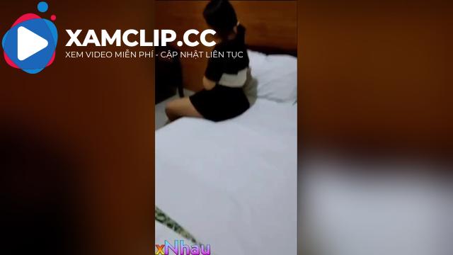 Vì đua đòi không có tiền, nên em bán trinh giá 10m trả nợ