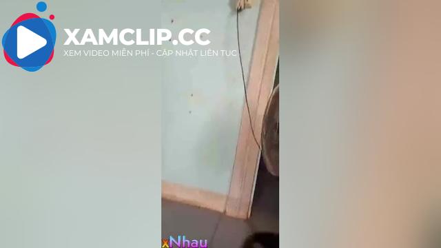 Thằng anh khốn nạn, e đg đang ngủ thì lén chạy ra móc
