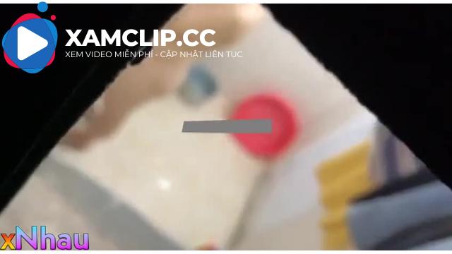 Quay Lén Các Em Gái Trong Phòng Tắm Cực Cuốnn