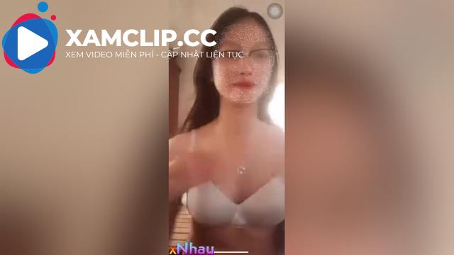 Clip Sex Nguyễn Thanh Hương 2ka8 Nữ Sinh Vú Bự Thích Khoe Hàngg
